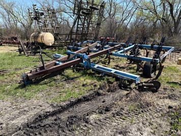 Main image DMI Colter-Champ II